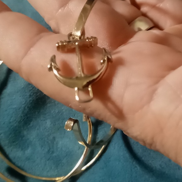 Knot cuff style bracelet & anchor 1 bangle gold tone all three. - Picture 6 of 6